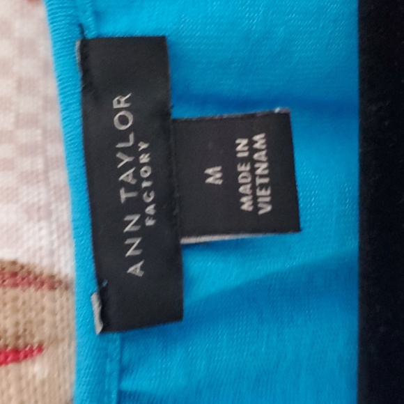 Ann Taylor Factory V-Neck Short Sleeve Blouse - Picture 2 of 4